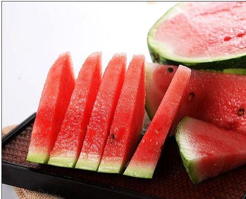 南京女业主吃瓜,邻里纷争背后的真相揭秘